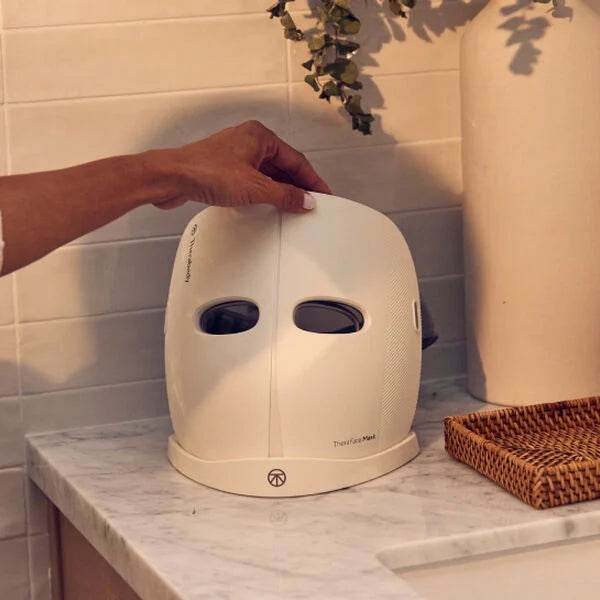 TheraFace Mask LED Mask - Infrared light and vibration - Image 5